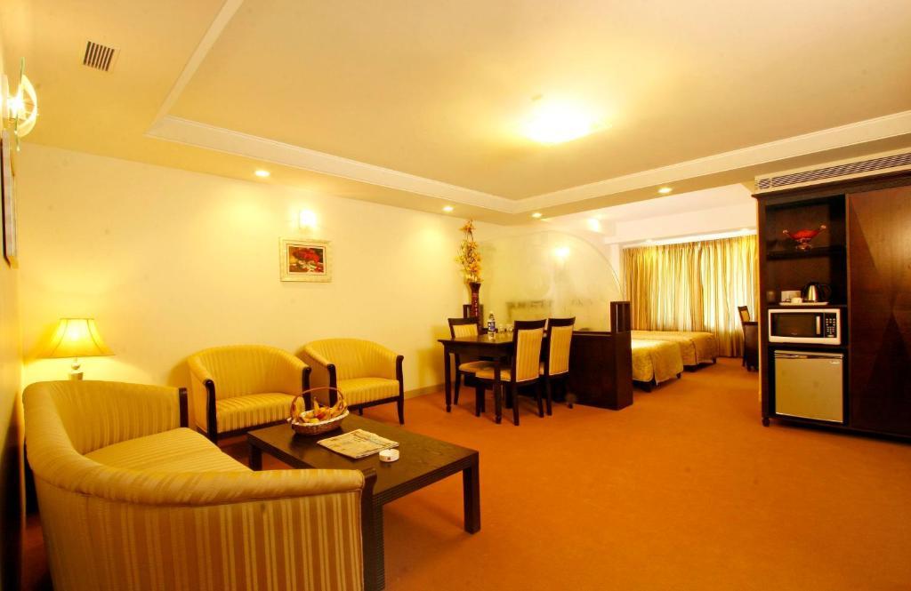 Ambience Executive Hotel Pimpri-Chinchwad Cameră foto