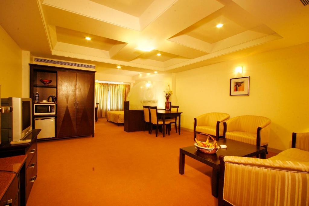 Ambience Executive Hotel Pimpri-Chinchwad Cameră foto