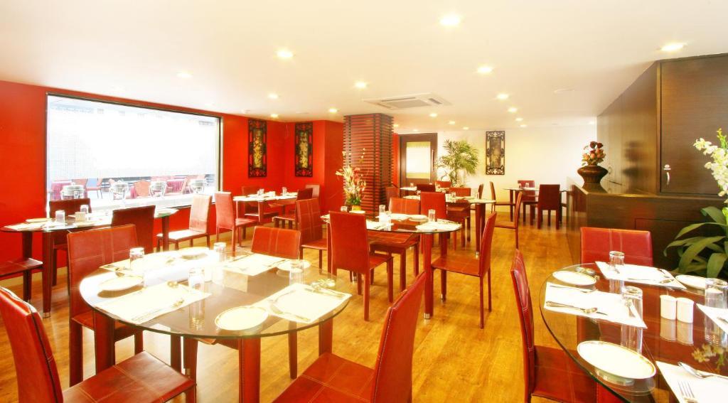 Ambience Executive Hotel Pimpri-Chinchwad Restaurant foto